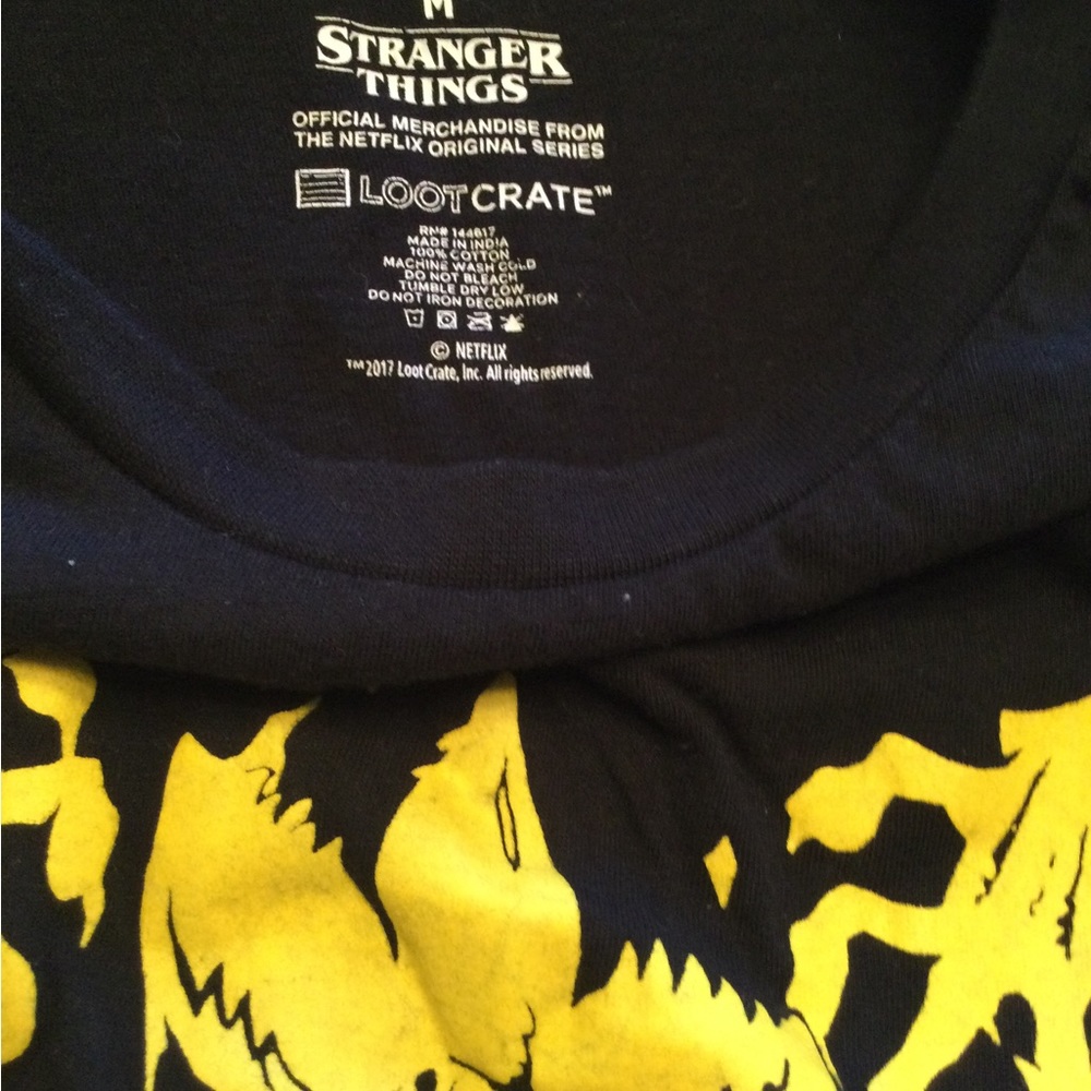 💛🖤💜Worn once Stranger things unisex tee - Picture 2 of 3